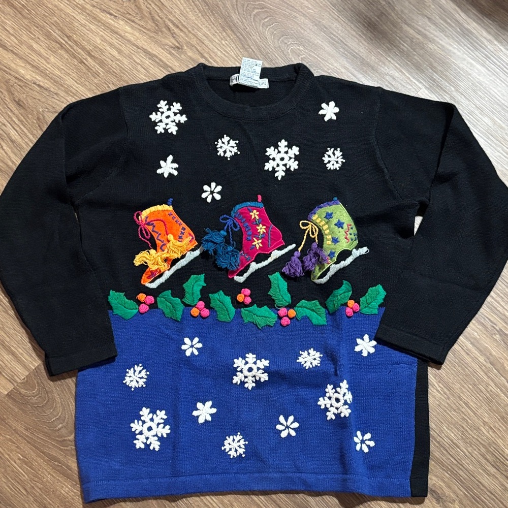 VTG Oversized Black Blue Sweater Colorful Skates Winter Holiday Ugly knit 90s M